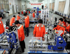 江西工程学院智能制制取建制学院：守正立异育